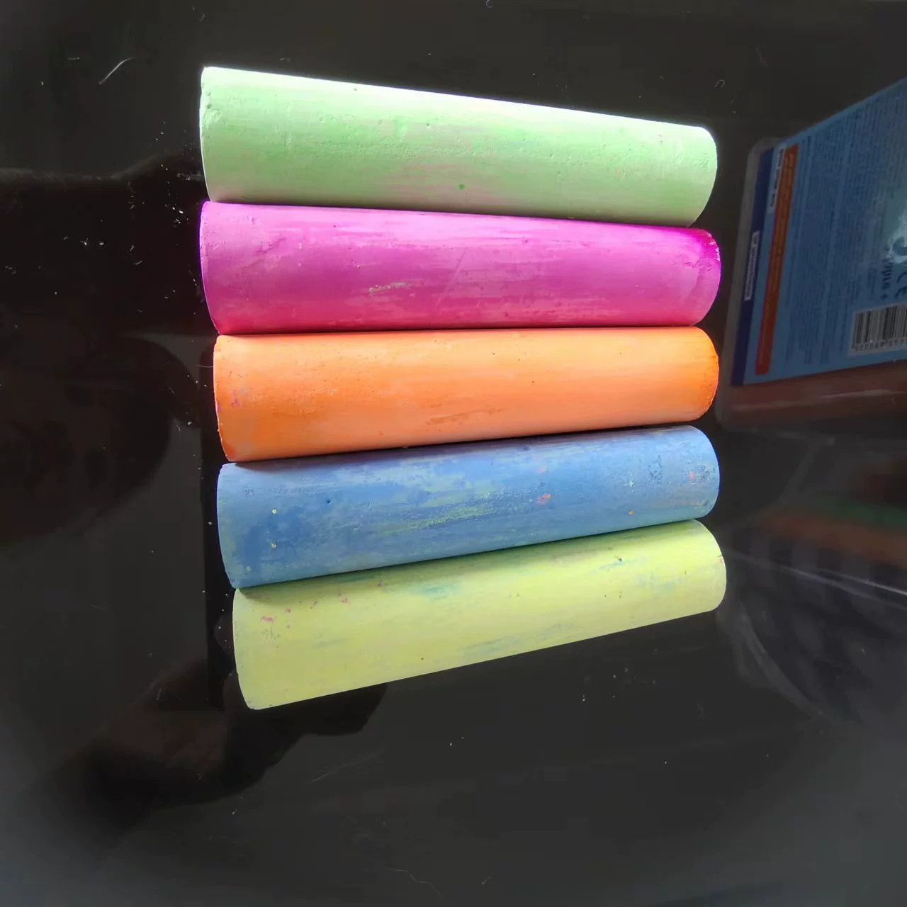 Glowing water-soluble chalk, wholesale