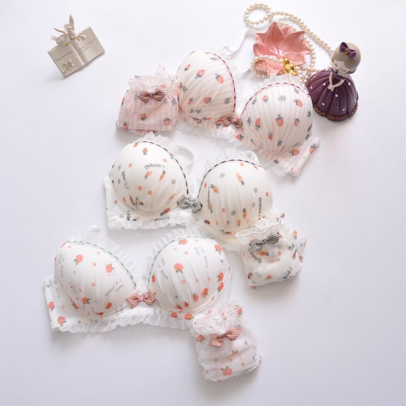 Japanese-style fresh and clean printed film cups, wire-free, fresh and cute, cute, sexy, shaping, lingerie set