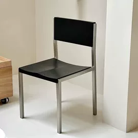 实木床;桌类、茶几;餐桌