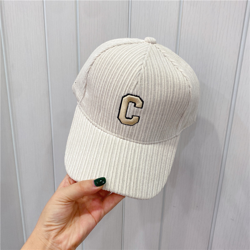 C字母刺绣条绒鸭舌帽03.jpg
