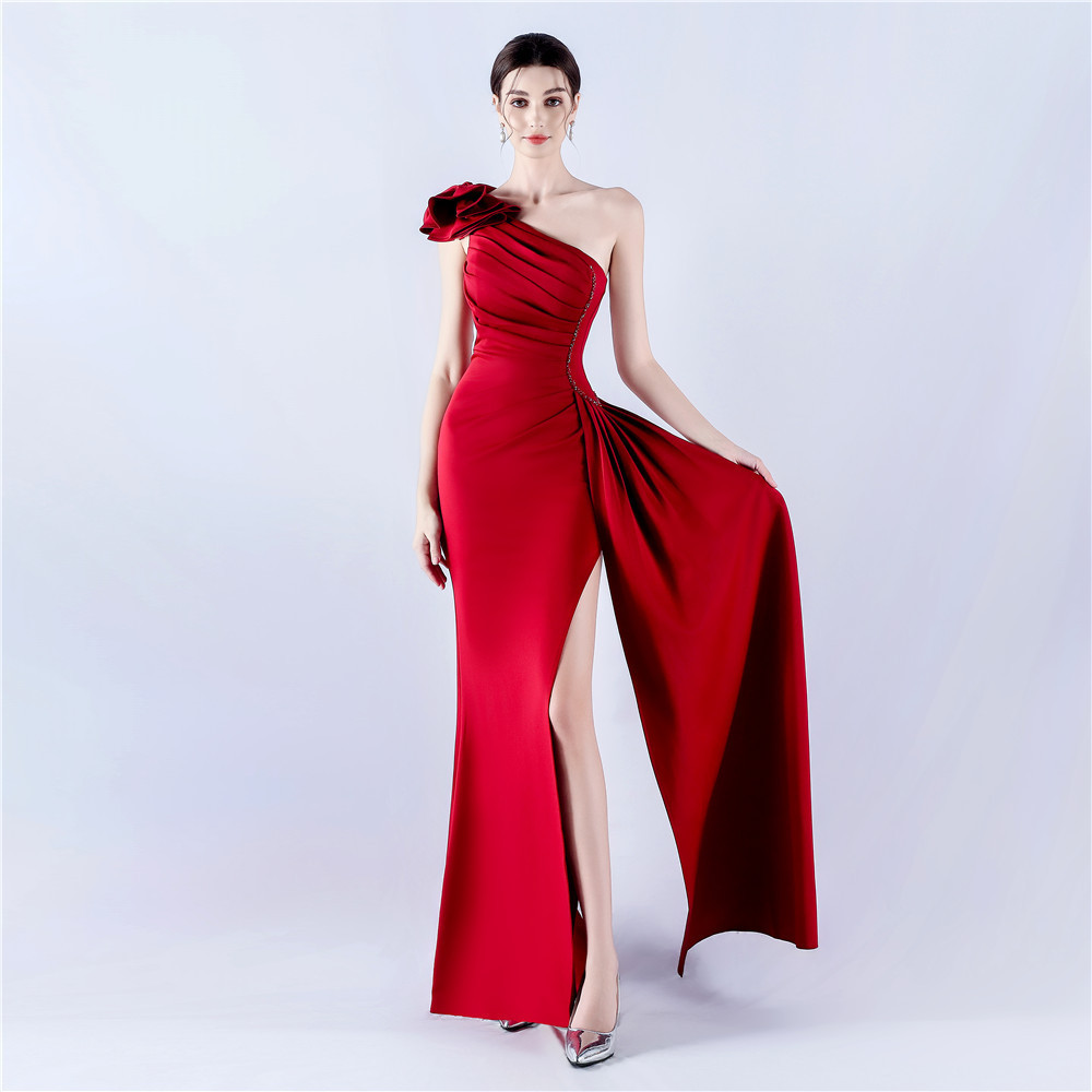 31992# New Foreign Trade Dress Lotus Shoulder Oblique Neck Craft Bead Hot Drilling Evening Dress Annual Celebration