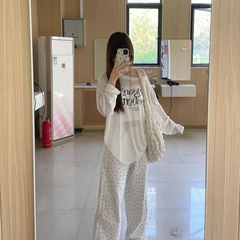 White Semi-Sheer Off-Shoulder Printed Sun-Protective Cover-Up Lettered Long-Sleeve T-Shirt, Summer Korean-Style Loose New Lazy Top White Semi-Sheer Off-Shoulder Printed Sun-Protective Cover-Up Lettered Long-Sleeve T-Shirt, Summer Korean-Style Loose New Lazy Top