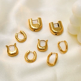 项链;耳环;戒指