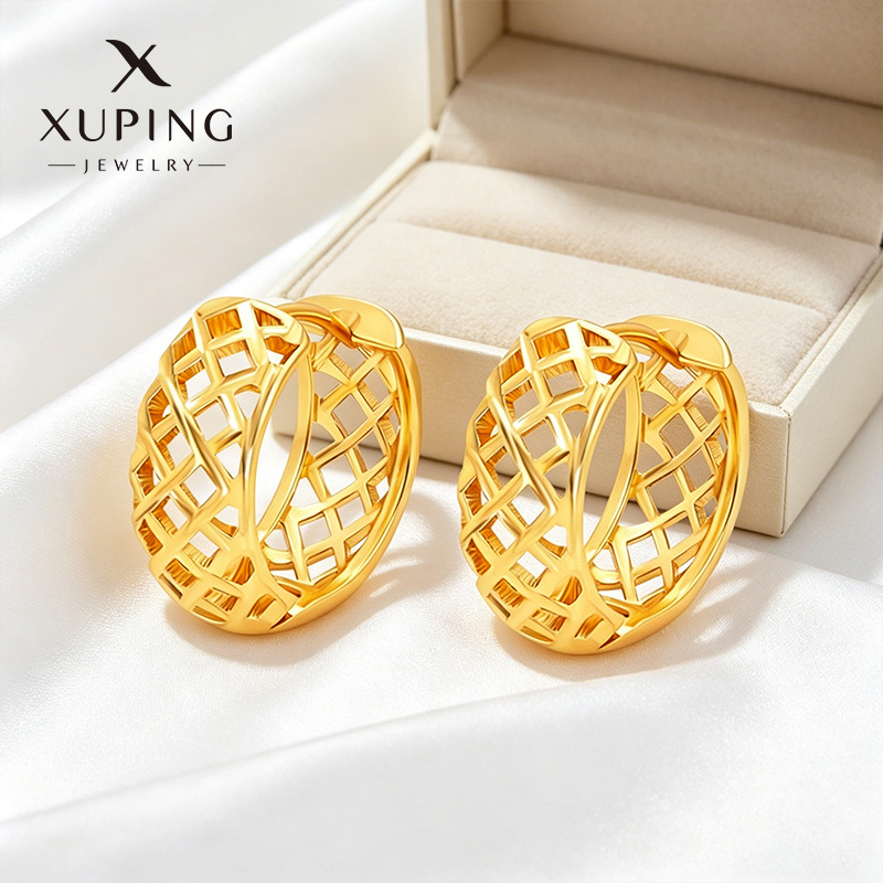Xuping nueva moda imitación de oro ligero de lujo hueco auriculares de aleación de cobre chapado 24k color transfronterizo geométrico círculo auriculares