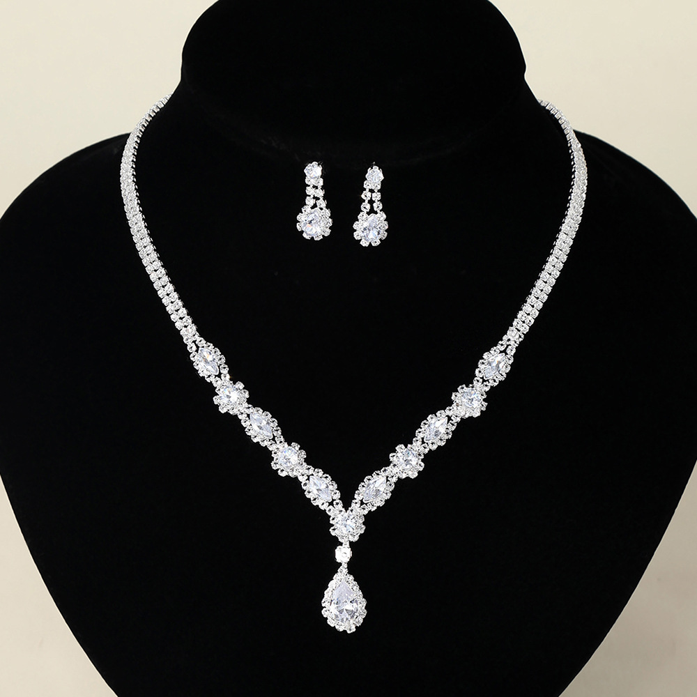 跨境热销轻奢时尚饰品套装优雅气质首饰套装女士耳环项链厂家批发