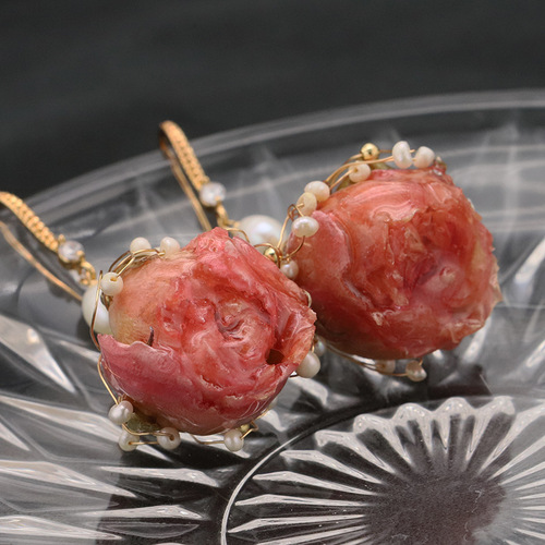 Natural pearl earrings, high-end retro immortal flower earrings, European and American sexy antique Hanfu temperament earrings wholesale