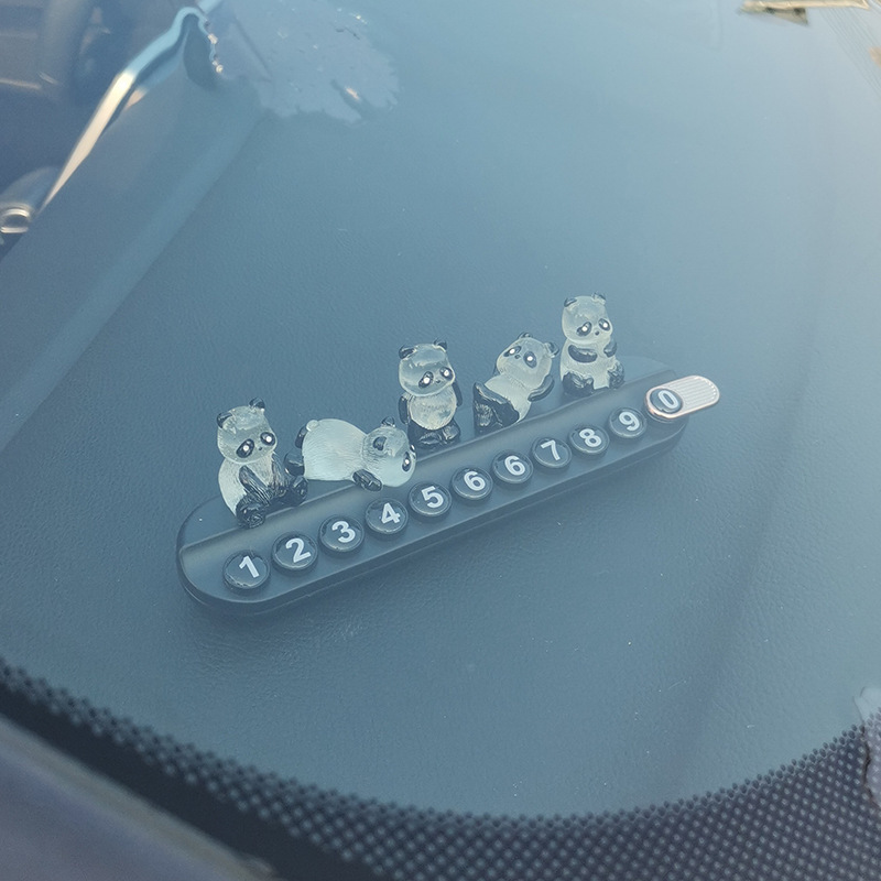 La matrícula de estacionamiento temporal puede ocultar el lindo y creativo panda rojo, mover el automóvil, mover la matrícula del teléfono, accesorios de estacionamiento