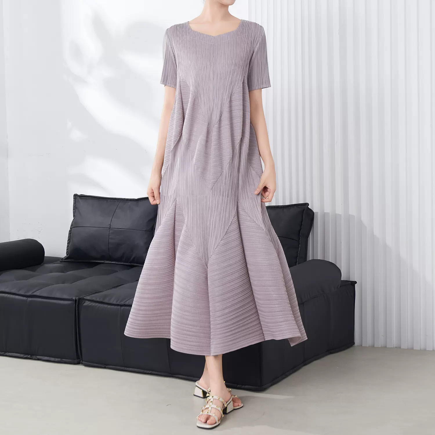 三宅风花苞褶皱短袖连衣裙女2025夏季新款大码宽松显瘦中长蛋糕裙