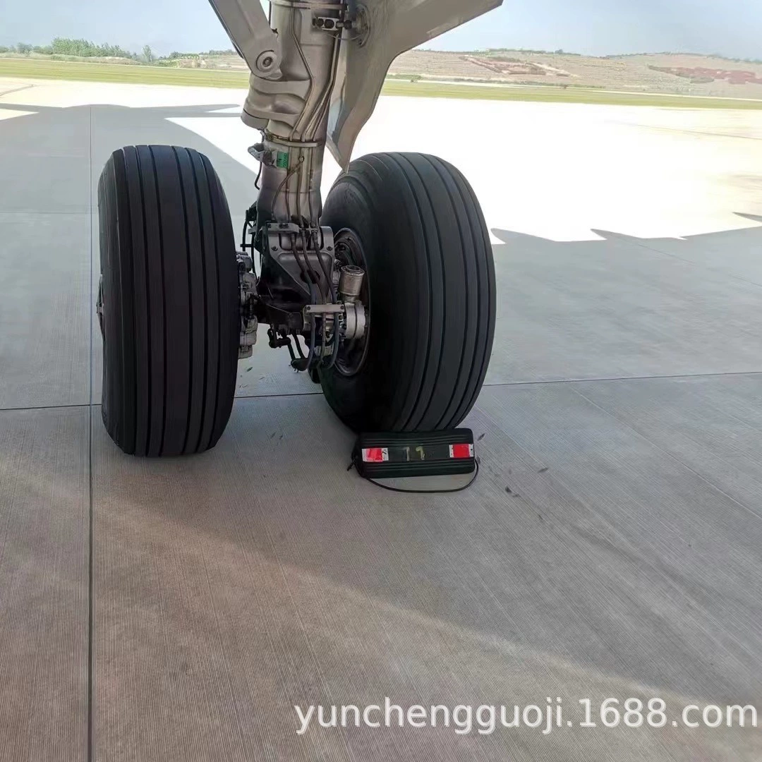 Раздвижной стопор для самолета. Резиновый стопор для самолета. Автомобильный стопор. Треугольный процесс литья под давлением.