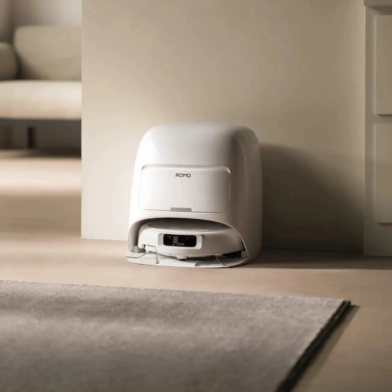 DJI RMOM sweeping robot millimeter-level obstacle avoidance sweeping and mopping all-in-one machine suitable for DJI