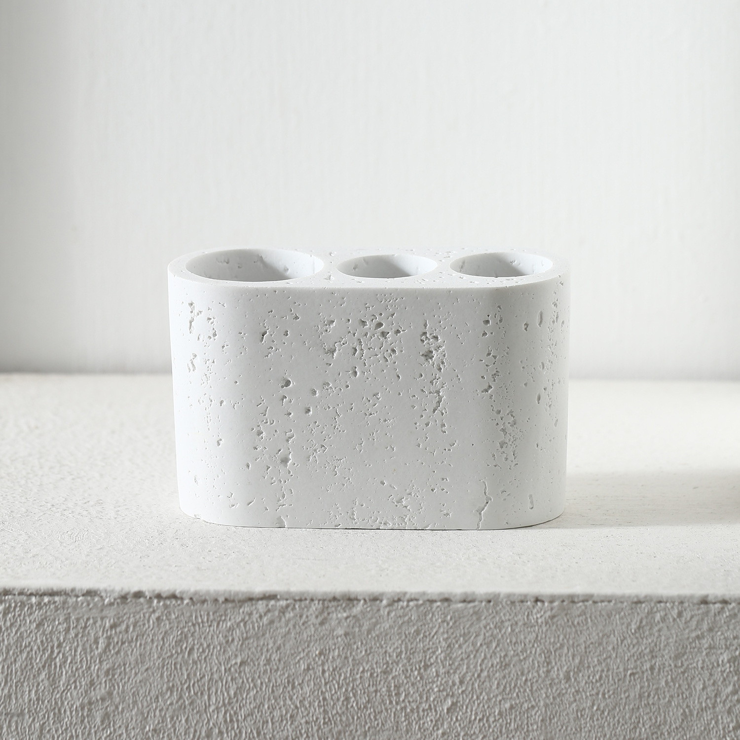 Túnel de viento silencioso almacena siete conjuntos de tazas de enjuague bucal, soporte de cepillo de dientes, botella de emulsión, botella de fragancia, bandeja de jabón, mesa de lavado