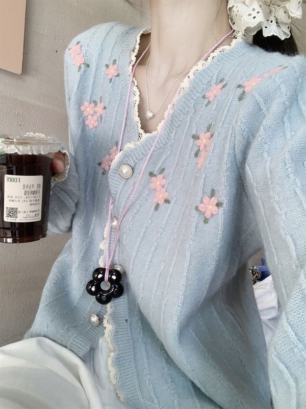 刺绣花朵拼接蕾丝边毛衣外套女春秋女装韩系减龄软糯针织开衫上衣|undefined
