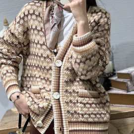法式名媛拼色V领山羊绒开衫女设计感加厚大码宽松彩色毛衣外套