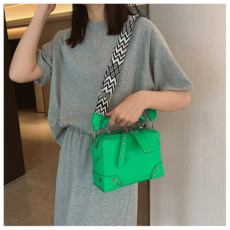 Square Bag Bags Type Daily Occasion Pu Leather Material Waves, Solid Color Pattern All Seasons Season Women's Small Pu Leather Waves Solid Color Streetwear Square Zipper Square Bag