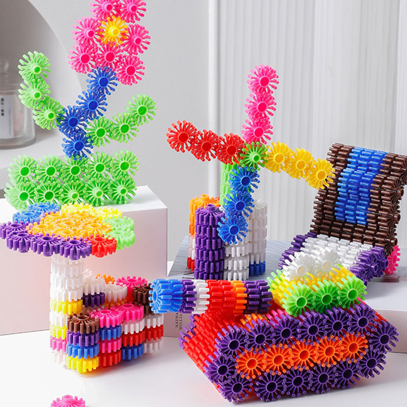 Kindergarten early education educational toys tooth-shaped building blocks DIY assembling plastic building blocks children's gear building blocks toys Kindergarten early education educational toys tooth-shaped building blocks DIY assembling plastic building blocks children's gear building blocks toys