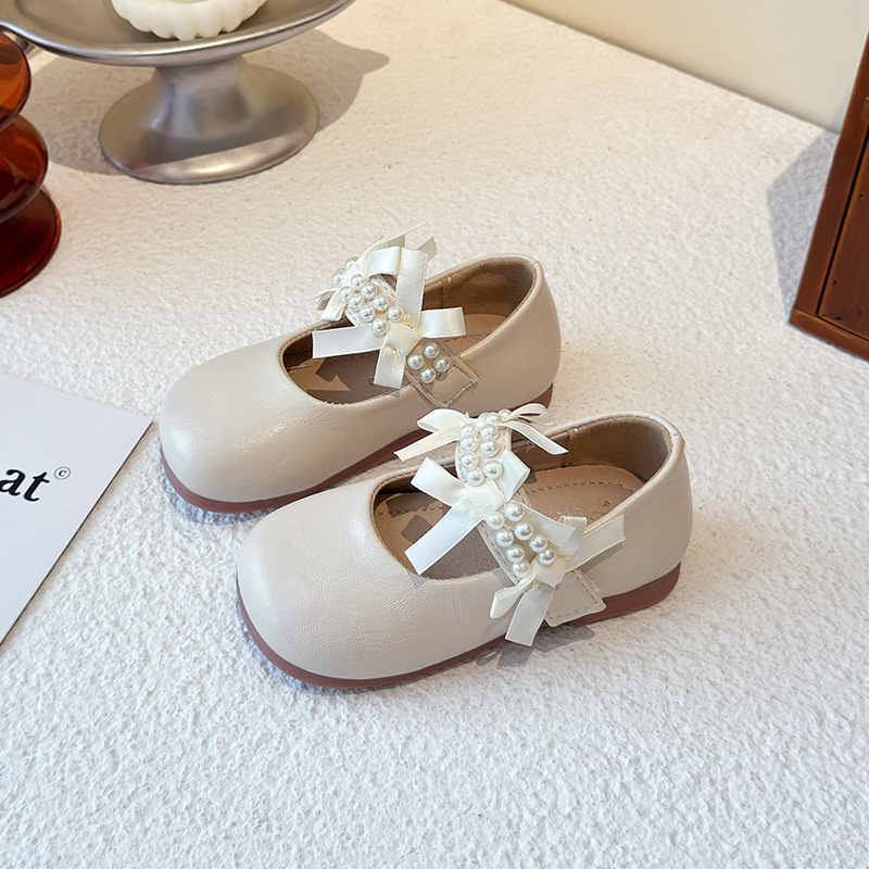Zapatos de cuero para niñas 2025 nuevos zapatos de princesa con lazo de perlas para niños zapatos individuales de rendimiento para niñas zapatos Mary Jane de suela suave image 5