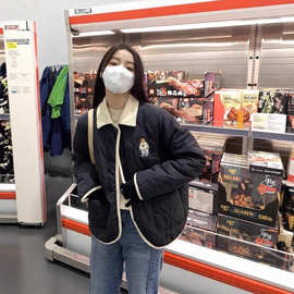 可爱时尚外套撞色拼接翻领2025年新款小熊刺绣菱格纹面包棉服女潮