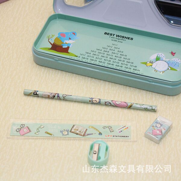 Fashionable cartoon pencil case