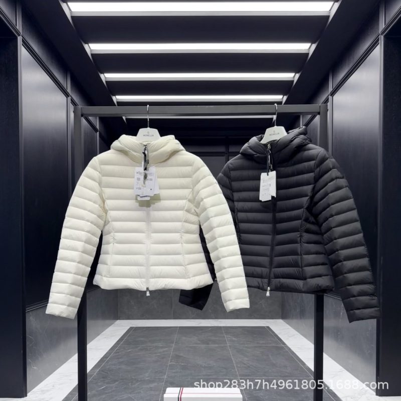 Putian High Version New Ige down Jacket Hooded Short 25Fw Sleeve Badge Women's Waist Jacket Jacket Putian High Version New Ige down Jacket Hooded Short 25Fw Sleeve Badge Women's Waist Jacket Jacket