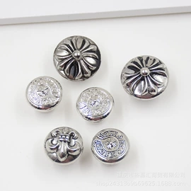 钮扣;胸饰;胸针