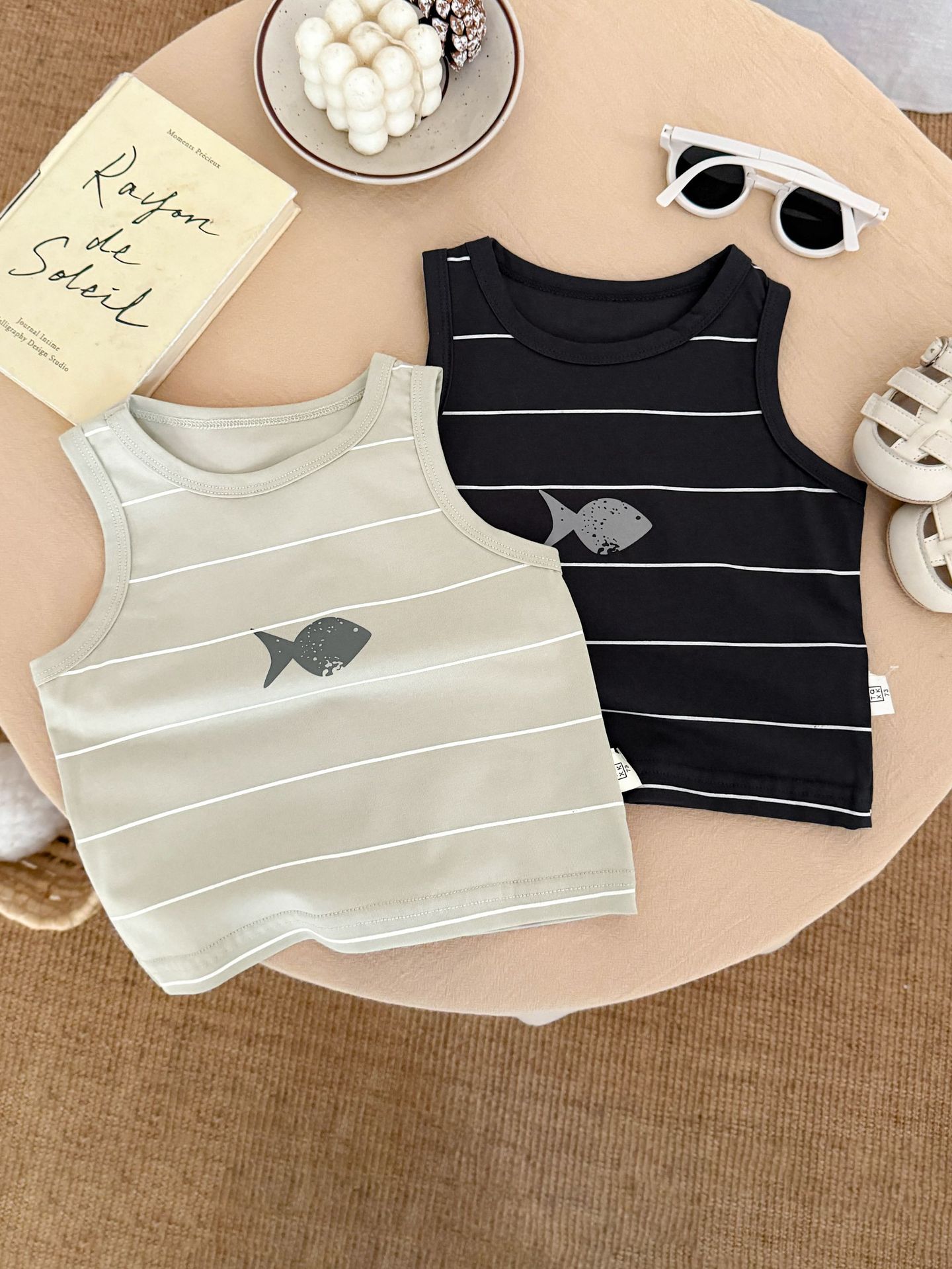 Chaleco a rayas para niños 2025 verano nueva ropa de bebé chaqueta delgada sin mangas casual para bebés camiseta fresca