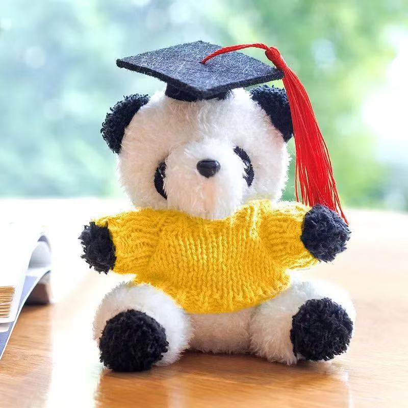 Cute panda gigante muñeca colgante logotipo impreso regalo de graduación sombrero médico panda muñeca evento regalo de promoción