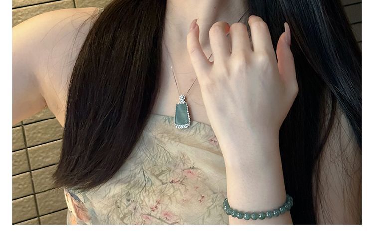 Mặt dây chuyền ngọc bích tự nhiên A hàng xanh nước biển không làm gì, khung bạc sterling đính đá chi tiết 22