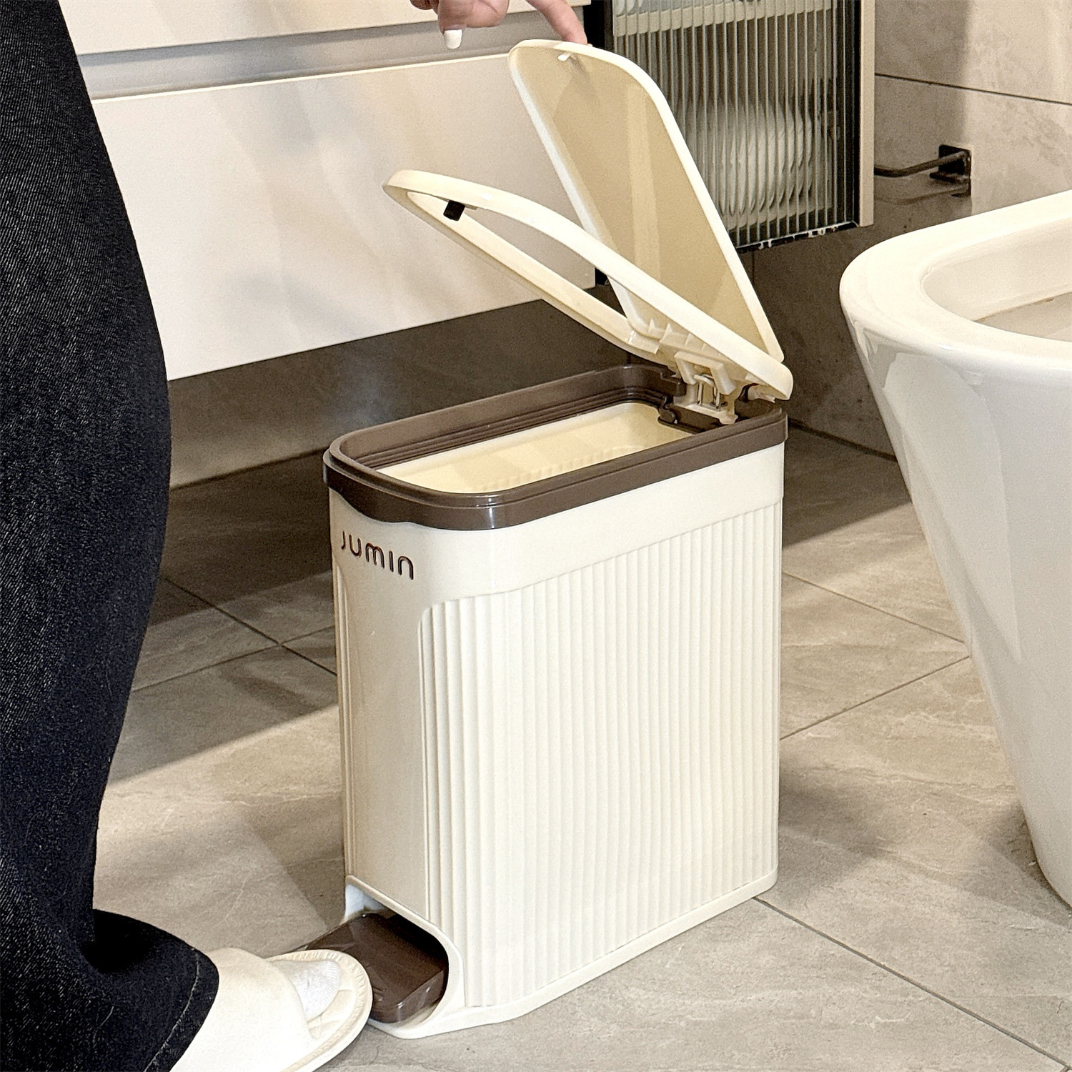 Basura del baño, sala de estar, cocina, cubo de pisada, cubo de papel, cubo de baño con cubierta, nuevo tipo