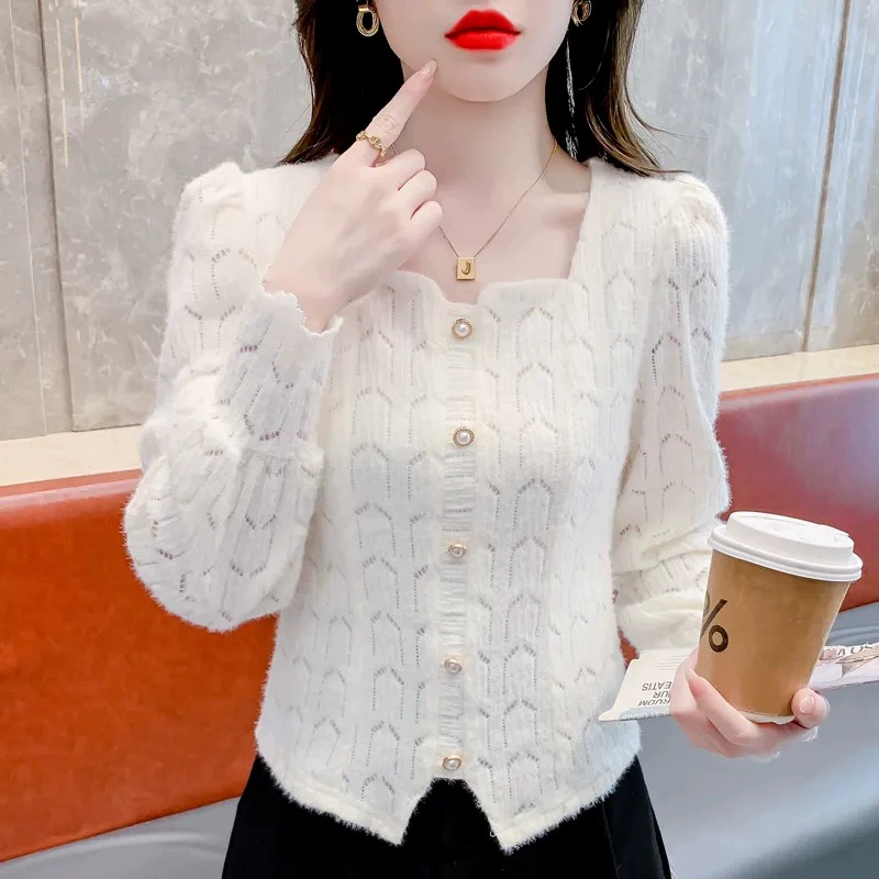 Новая осенняя одежда, на флисовой подкладке и утепленная, женственная и универсальная базовая рубашка, стильный и модный свитер, топ, который стройняет и омолаживает.