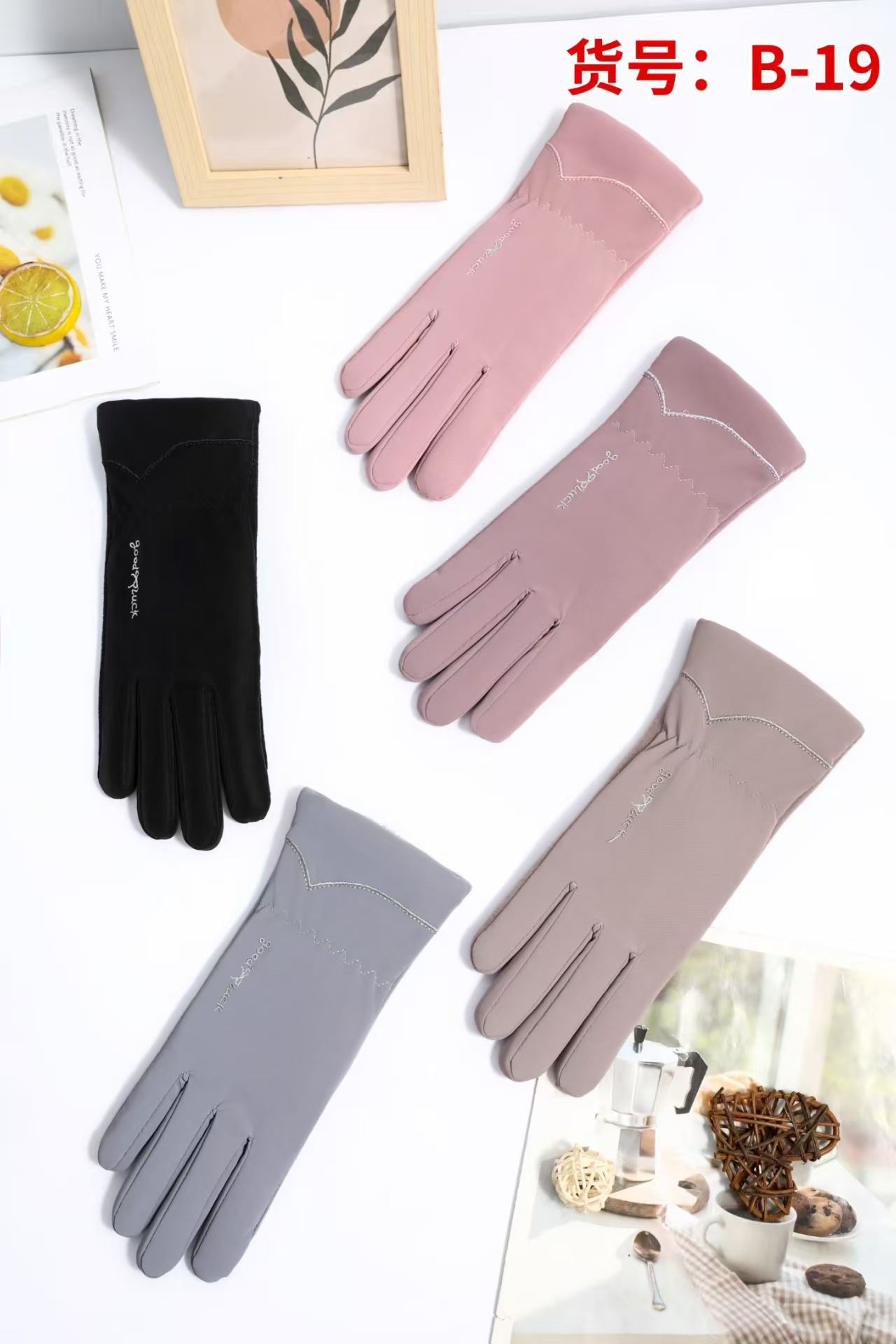 Guantes de invierno para mujer forrados de lana engrosada estudiante cálido resistente al frío pantalla táctil conducción guantes de coche eléctrico al por mayor