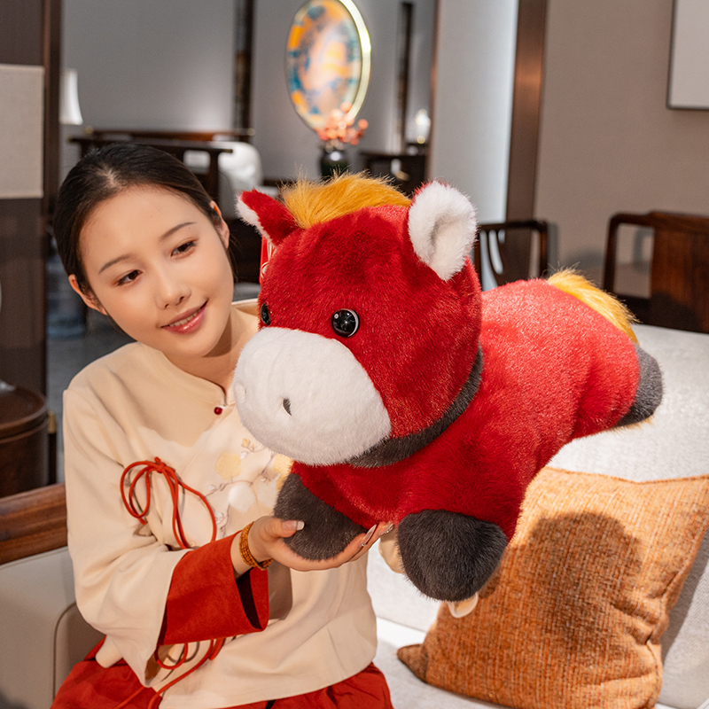 2026马年枣红嘟嘟马毛绒公仔国风吉祥物新年礼物抱枕玩偶批发