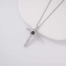 欧美跨境爱心十字架100种语言我爱你饰品锁骨女项链微雕照片定 制