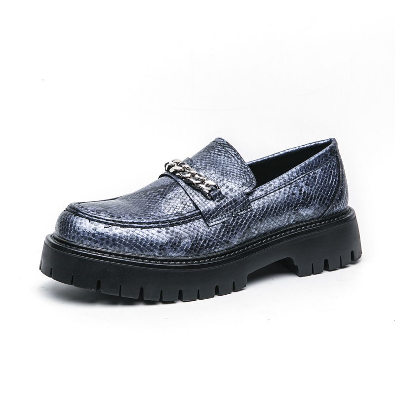 Cross-border tamaño 46 graso aumento de la parte superior de los zapatos de cuero de hombre esmaltado cara brillante zapatos casuales de talón grueso Lefour estilo de pelo zapatos de moda