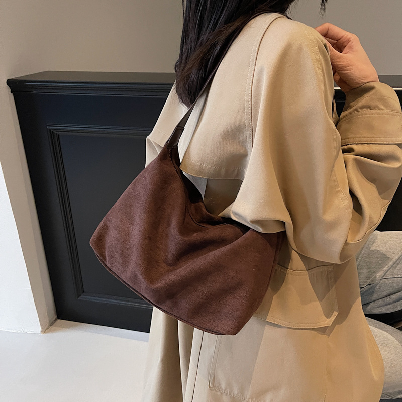 Bolsa de diseño de nicho casual de gran capacidad de invierno 2024 nueva moda retro bolso de hombro bolso de bolsas