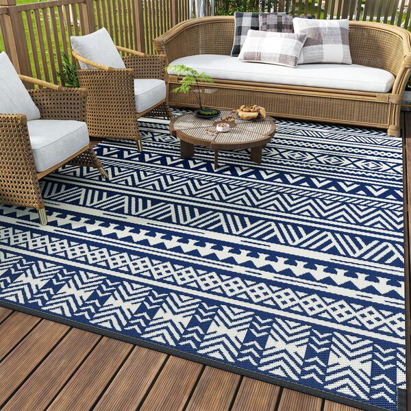 Modern and minimalistic carpet for home use for living room