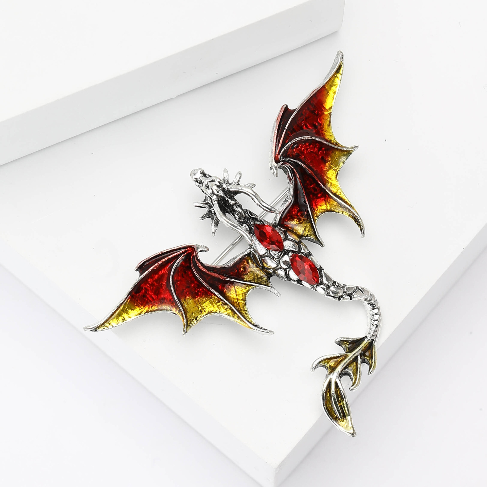 New High-End Enamel Oil-Dropping Floor-Standing Dragon Brooch, Domineering and Mighty Western Dragon Pin, Men's and Women's Coat Accessories