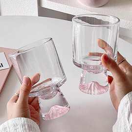 高颜值观山玻璃水杯女生可爱高级感轻奢高脚啤酒杯创意饮品咖啡杯