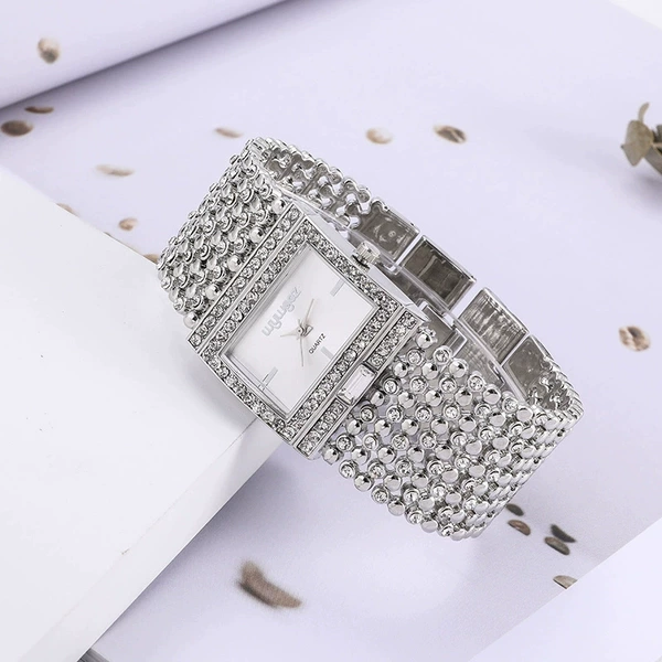 Silver shell white noodle