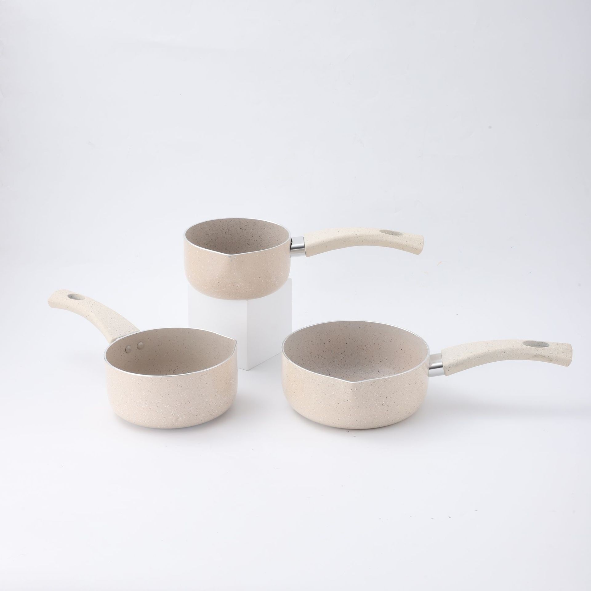 Multi-especificaciones transfronterizas domésticas mini-pot de leche portátil multifuncional sin toque pan sin toque filete omelete al por mayor