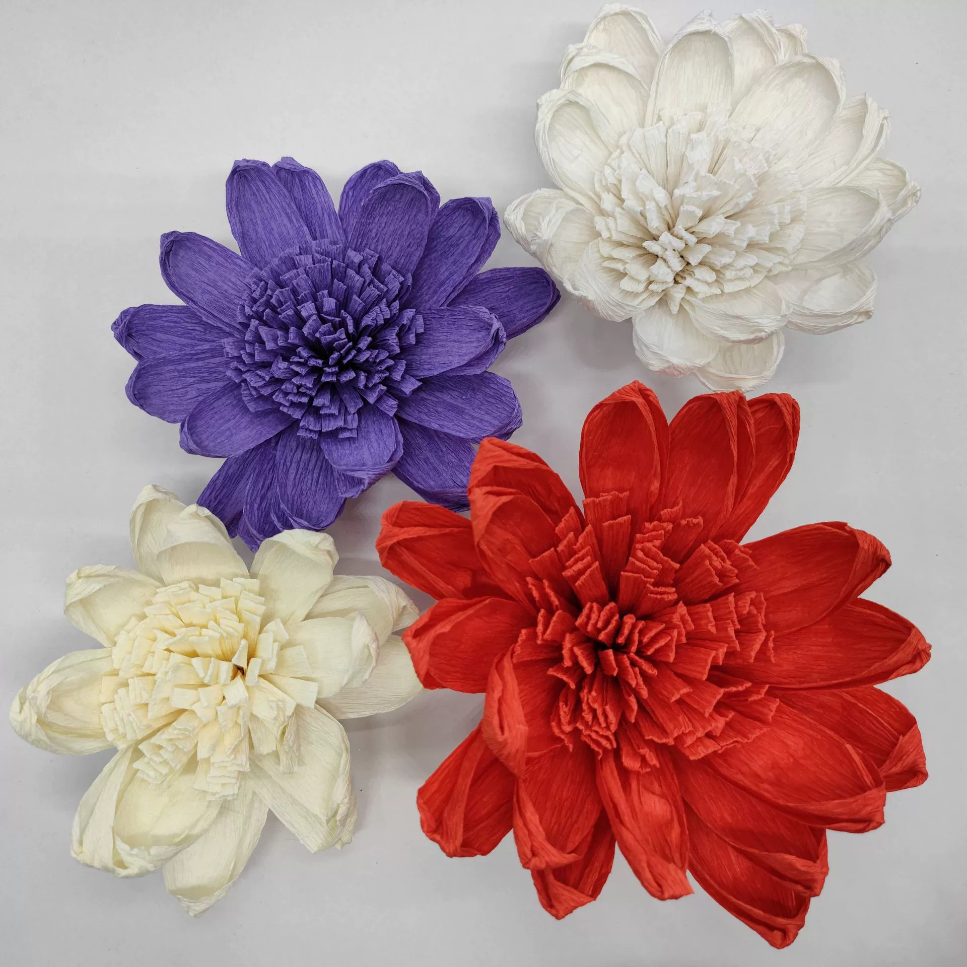 Вечеринка Свадебные украшения Моделирование цветочного украшения Креп бумага Цветочное украшение Моделирование цветочной бумаги Моделирование цветов