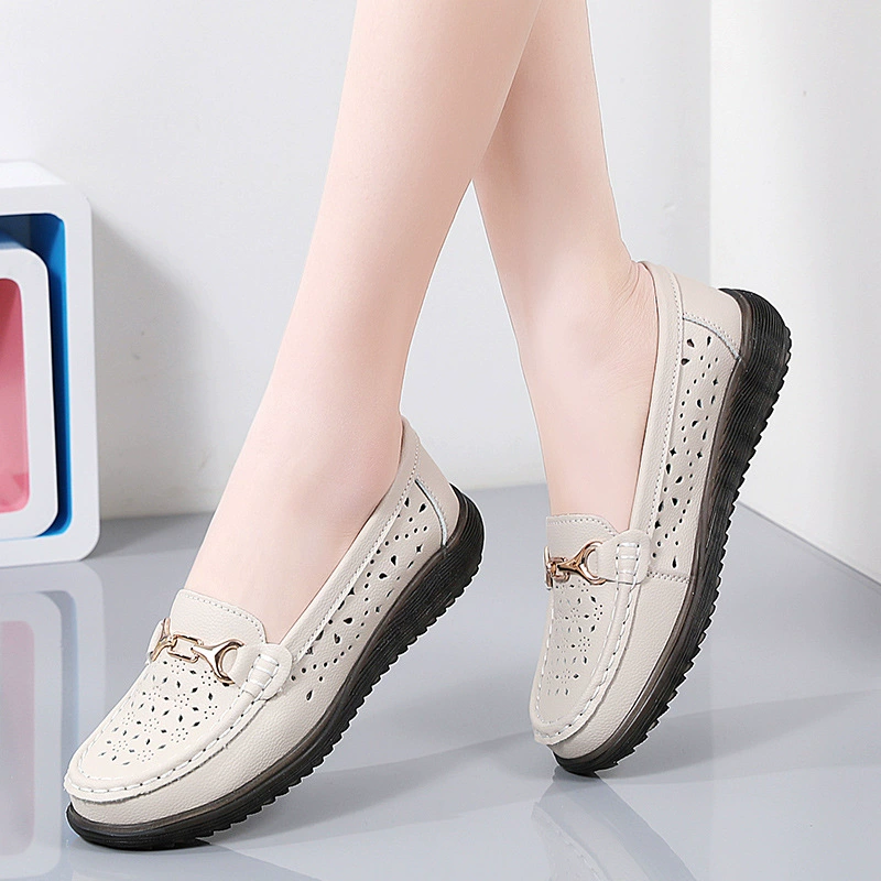 Летние новые женские туфли с перфорацией для женщин среднего и старшего возраста, удобные туфли для мам на мягкой подошве, большие размеры, плоские слипоны-лоферы.