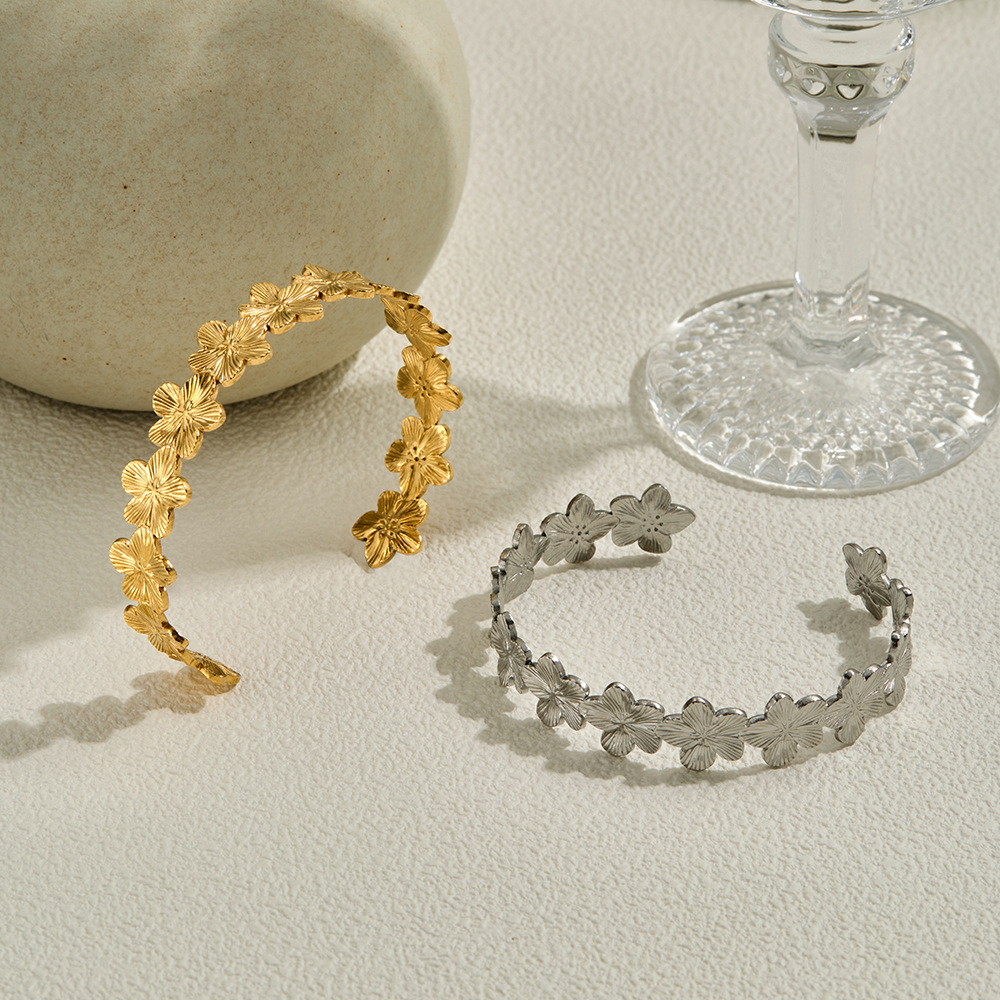 European and American Stainless Steel Ribbed Flower Open Ring Accessible Luxury Ins Style Titanium Steel Flower Bracelet Cross-Border Jewelry Bracelet