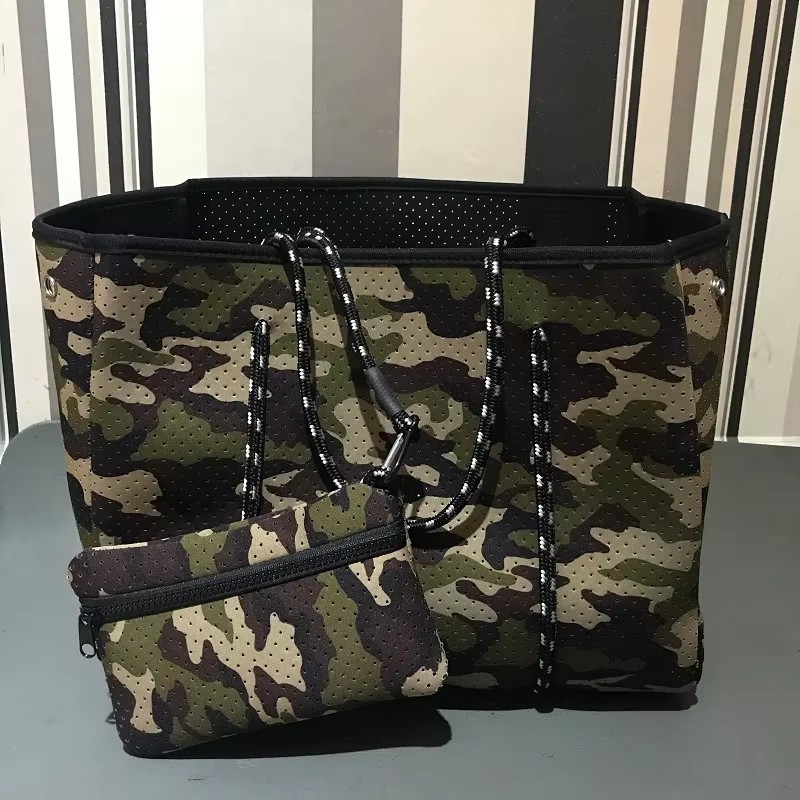 Waterproof Large Capacity Beach Bag For Women Shoulder Carry_voghion.com