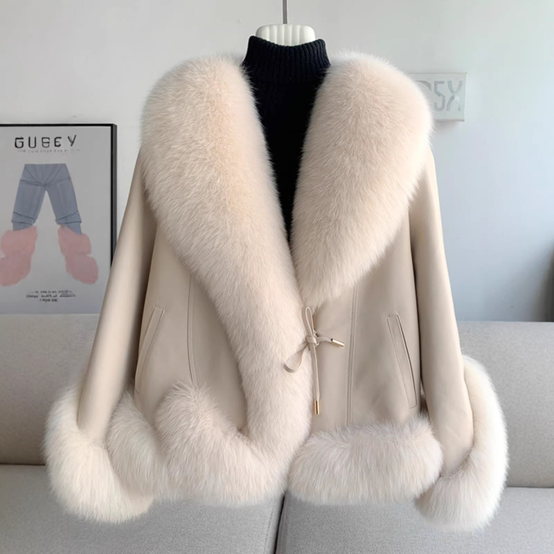 Fox Fur Coat Women's Short Style 2024 Winter New Style Fur Integrated Sheepskin White Duck down Warm Coat