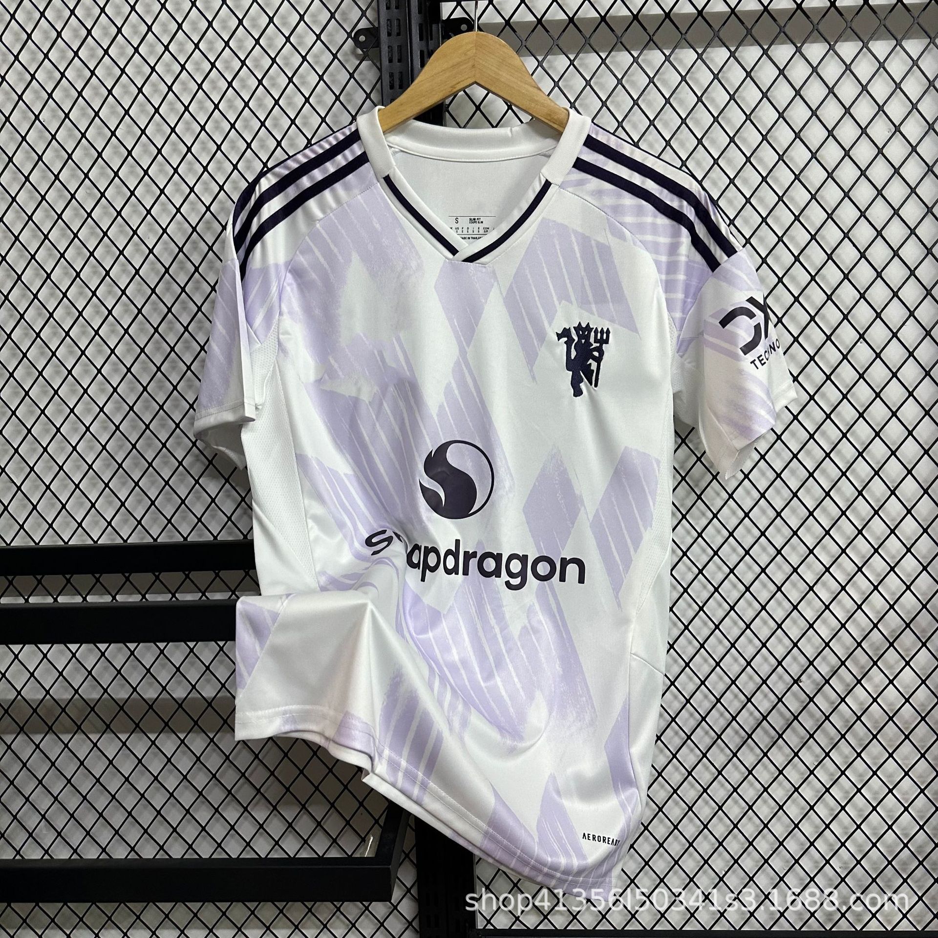 2526 ManL Edición de fans fuera