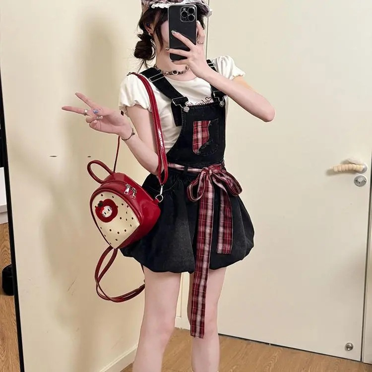 Girl's Retro Sweet and Spicy Style Black Spliced ​​Denim Suspender Bud Skirt Female Summer Student Versatile T-Shirt Two-Piece Suit