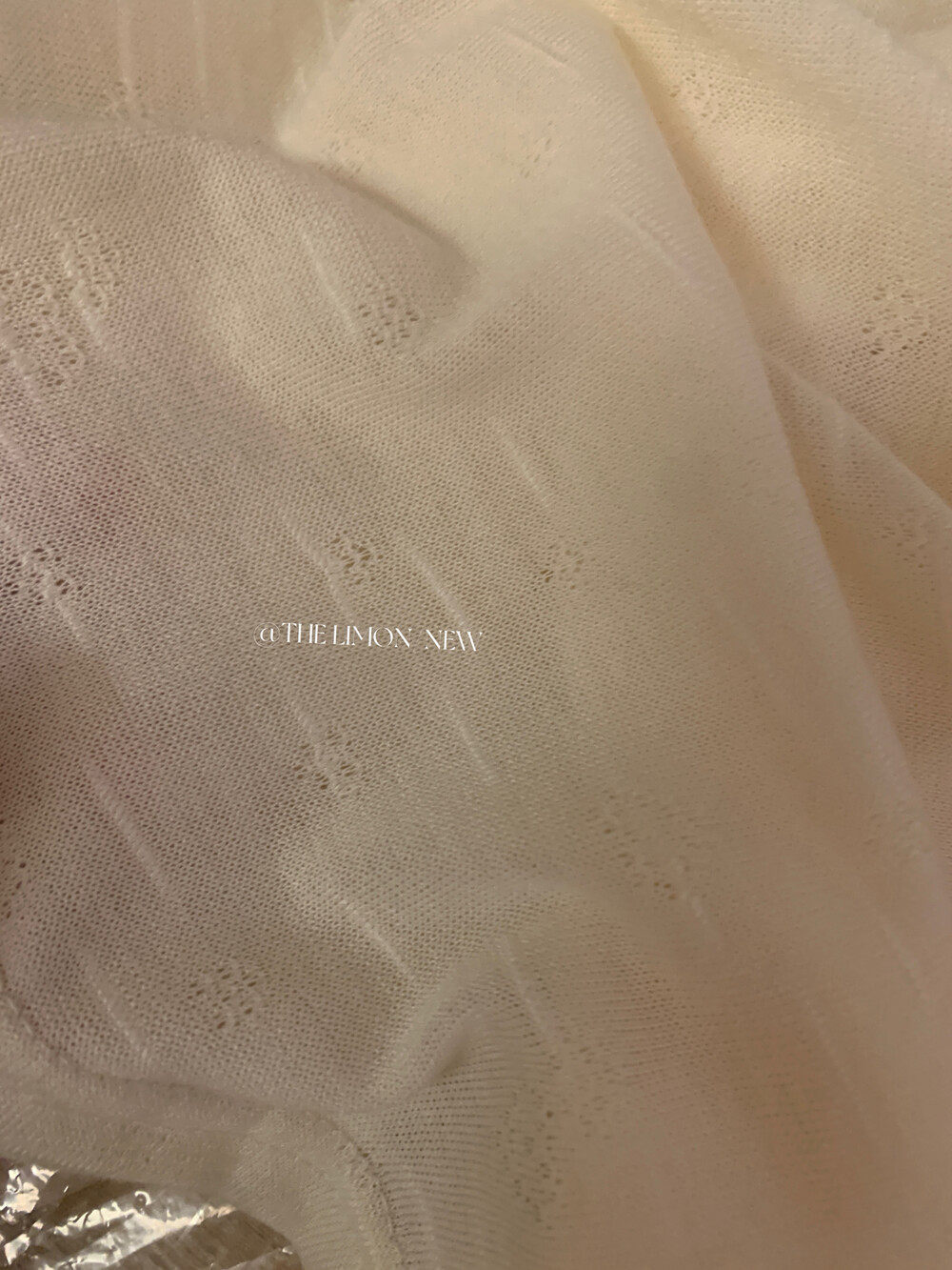 Áo thun nữ thiết kế cổ yếm dây rút eo, tay ngắn, phối dây buộc vai, form ôm nhẹ — màu đen, trắng ngà, Bột cam, màu xám chi tiết 21