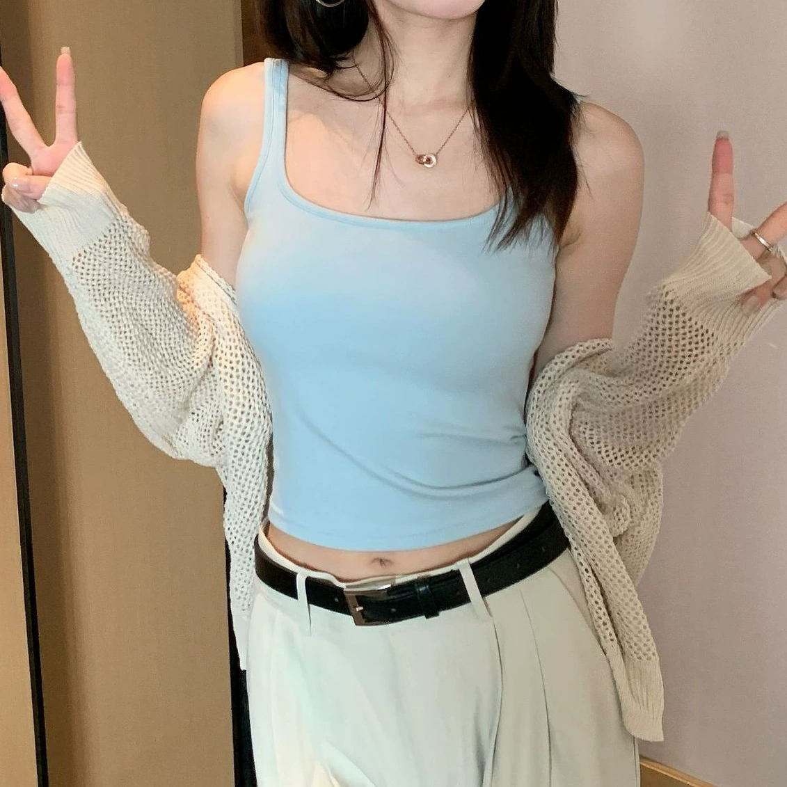 Straps, top with cups, fitted tank top