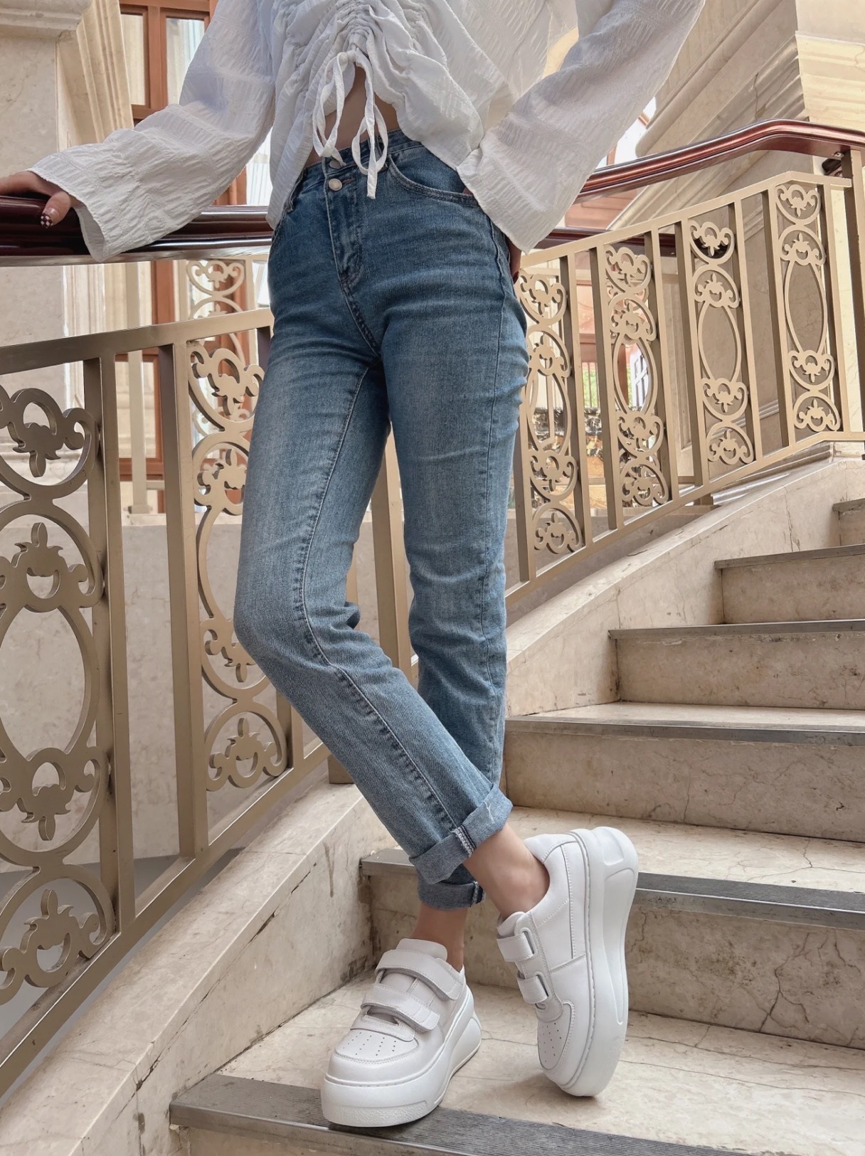 Mao Sichun stesso stile 2025 primavera e autunno scarpe bianche in vera pelle con suola spessa e aumento invisibile dell'altezza_voghion.com