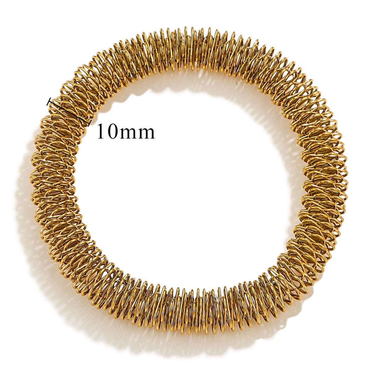 Europa y los Estados Unidos transfronterizos nuevos aberturas de acero de titanio chapado en oro pulseras de malla de acero inoxidable ajustable en forma de C pulseras de acero inoxidable para hombres y mujeres al por mayor